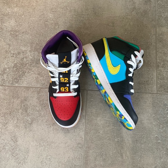 Nike Air Jordan 1’s size US 5.5 youth. sell for Atleast 100 or obo. - Picture 1 of 3